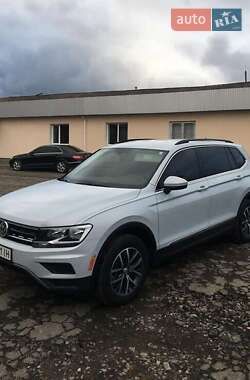 Позашляховик / Кросовер Volkswagen Tiguan 2018 в Львові