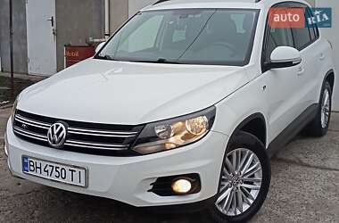 Позашляховик / Кросовер Volkswagen Tiguan 2015 в Одесі