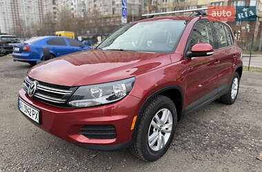 Позашляховик / Кросовер Volkswagen Tiguan 2015 в Києві