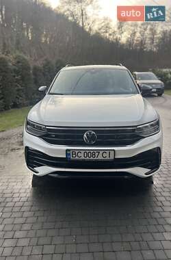 Позашляховик / Кросовер Volkswagen Tiguan 2021 в Львові