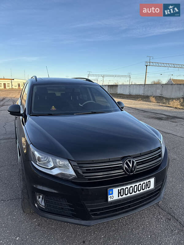 Внедорожник / Кроссовер Volkswagen Tiguan 2010 в Житомире