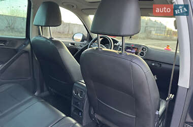 Внедорожник / Кроссовер Volkswagen Tiguan 2010 в Житомире