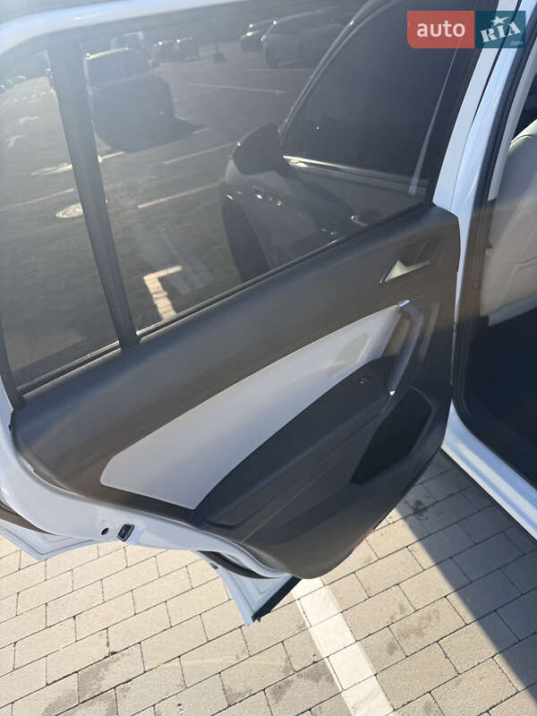 Внедорожник / Кроссовер Volkswagen Tiguan 2018 в Виннице фото 23 Внедорожник / Кроссовер Volkswagen Tiguan 2018 в Виннице