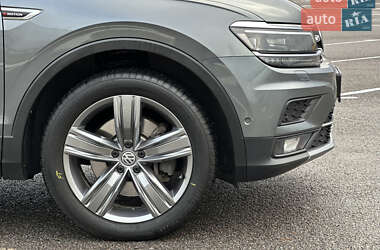 Позашляховик / Кросовер Volkswagen Tiguan 2018 в 