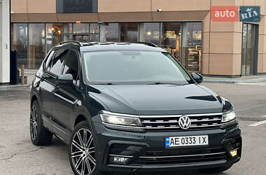 Внедорожник / Кроссовер Volkswagen Tiguan 2017 в Днепре