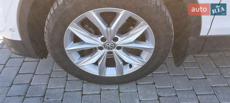 Внедорожник / Кроссовер Volkswagen Tiguan 2018 в Одессе