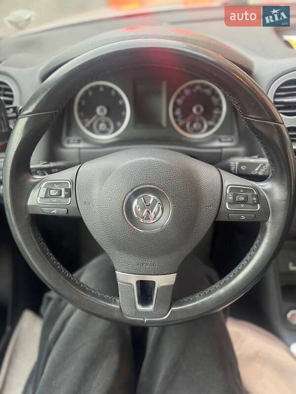 Позашляховик / Кросовер Volkswagen Tiguan 2014 в Києві