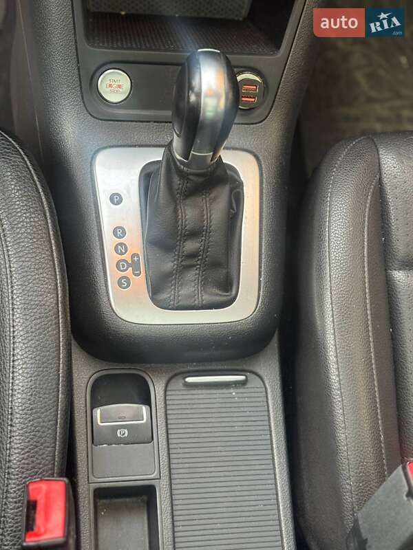 Позашляховик / Кросовер Volkswagen Tiguan 2014 в Києві