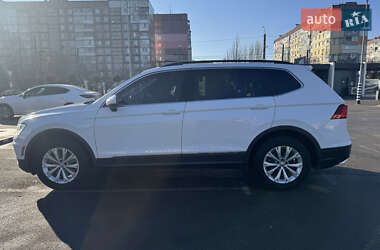 Позашляховик / Кросовер Volkswagen Tiguan 2017 в Дніпрі