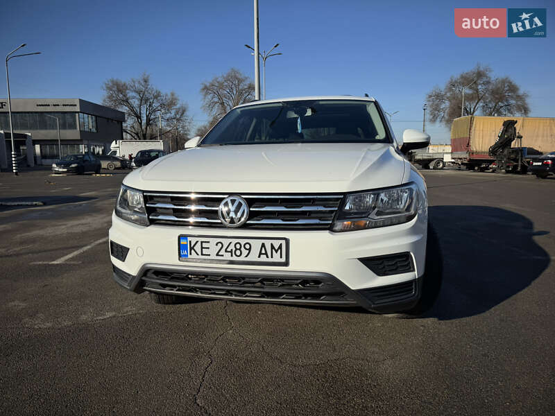 Позашляховик / Кросовер Volkswagen Tiguan 2017 в Дніпрі