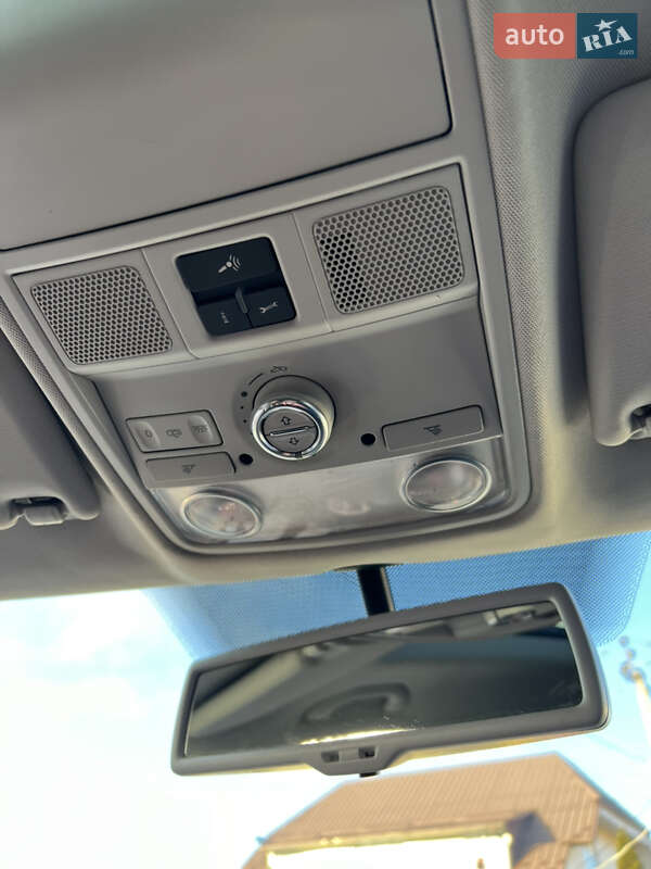 Внедорожник / Кроссовер Volkswagen Tiguan 2009 в Звягеле