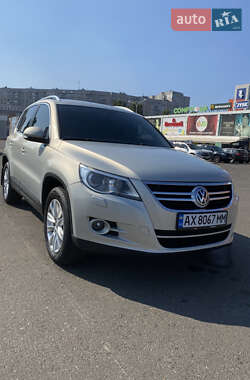 Позашляховик / Кросовер Volkswagen Tiguan 2010 в Полтаві