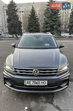 Внедорожник / Кроссовер Volkswagen Tiguan 2017 в Днепре