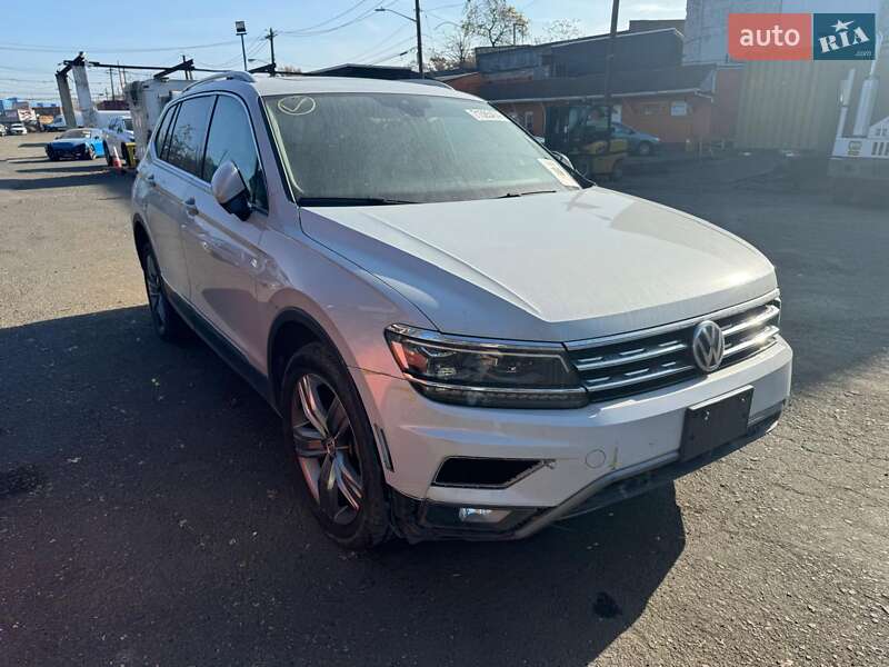 Внедорожник / Кроссовер Volkswagen Tiguan 2018 в Тернополе