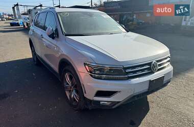 Внедорожник / Кроссовер Volkswagen Tiguan 2018 в Тернополе