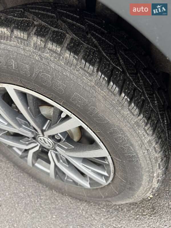 Внедорожник / Кроссовер Volkswagen Tiguan 2021 в Харькове