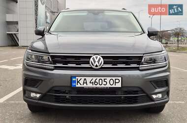 Позашляховик / Кросовер Volkswagen Tiguan 2017 в Києві