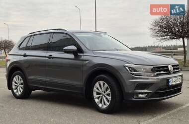 Позашляховик / Кросовер Volkswagen Tiguan 2017 в Києві