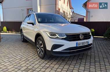 Внедорожник / Кроссовер Volkswagen Tiguan 2021 в Львове