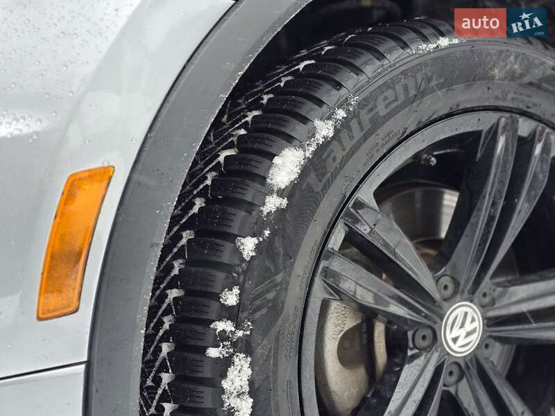 Внедорожник / Кроссовер Volkswagen Tiguan 2019 в Львове