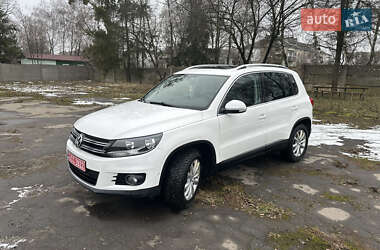 Позашляховик / Кросовер Volkswagen Tiguan 2012 в Золочеві