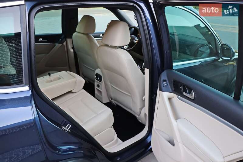 Внедорожник / Кроссовер Volkswagen Tiguan 2015 в Кременчуге