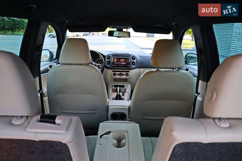 Внедорожник / Кроссовер Volkswagen Tiguan 2015 в Кременчуге