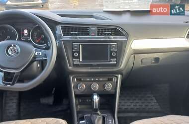 Внедорожник / Кроссовер Volkswagen Tiguan 2018 в 