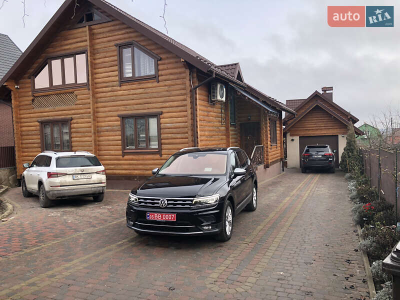 Внедорожник / Кроссовер Volkswagen Tiguan 2018 в Ровно