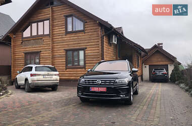 Позашляховик / Кросовер Volkswagen Tiguan 2018 в 