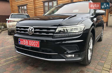 Позашляховик / Кросовер Volkswagen Tiguan 2018 в 