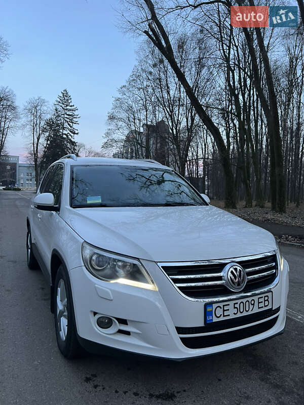 Позашляховик / Кросовер Volkswagen Tiguan 2009 в Чернівцях