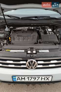 Внедорожник / Кроссовер Volkswagen Tiguan 2018 в 