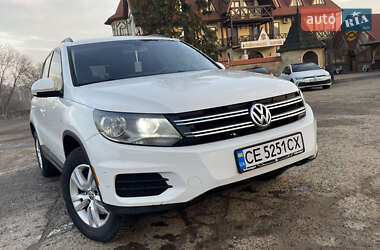 Внедорожник / Кроссовер Volkswagen Tiguan 2015 в Черновцах