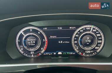Внедорожник / Кроссовер Volkswagen Tiguan 2018 в 