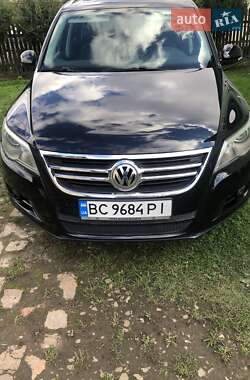 Внедорожник / Кроссовер Volkswagen Tiguan 2011 в Мостиске