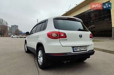 Внедорожник / Кроссовер Volkswagen Tiguan 2010 в 