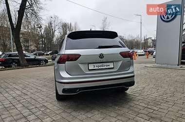 Внедорожник / Кроссовер Volkswagen Tiguan 2022 в Киеве