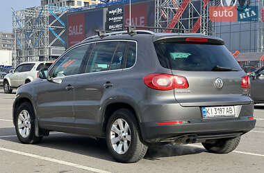 Внедорожник / Кроссовер Volkswagen Tiguan 2011 в Киеве