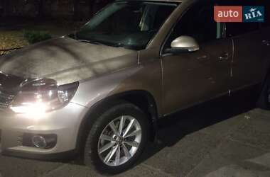 Позашляховик / Кросовер Volkswagen Tiguan 2011 в Києві