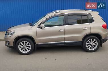 Позашляховик / Кросовер Volkswagen Tiguan 2011 в Києві