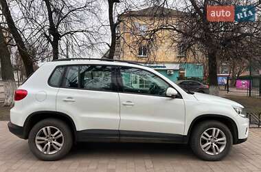 Позашляховик / Кросовер Volkswagen Tiguan 2014 в Житомирі