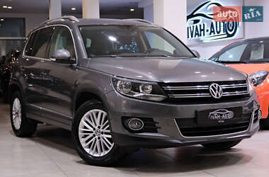 Внедорожник / Кроссовер Volkswagen Tiguan 2015 в Дрогобыче