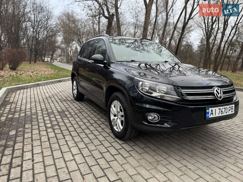 Внедорожник / Кроссовер Volkswagen Tiguan 2016 в Киеве