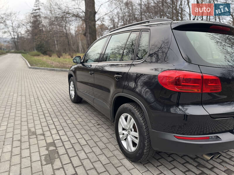 Внедорожник / Кроссовер Volkswagen Tiguan 2016 в Киеве