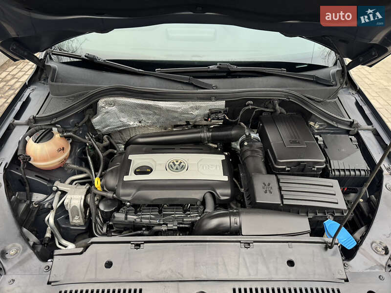 Внедорожник / Кроссовер Volkswagen Tiguan 2016 в Киеве