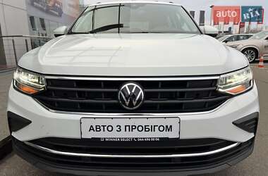 Внедорожник / Кроссовер Volkswagen Tiguan 2022 в Киеве