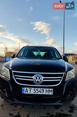 Позашляховик / Кросовер Volkswagen Tiguan 2010 в Бурштині