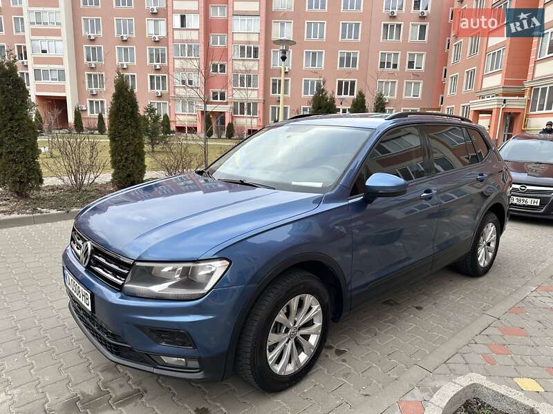 Внедорожник / Кроссовер Volkswagen Tiguan 2018 в 