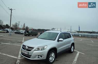 Внедорожник / Кроссовер Volkswagen Tiguan 2010 в Киеве